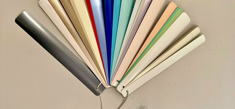 Цветные горизонтальные жалюзи по цене белых!